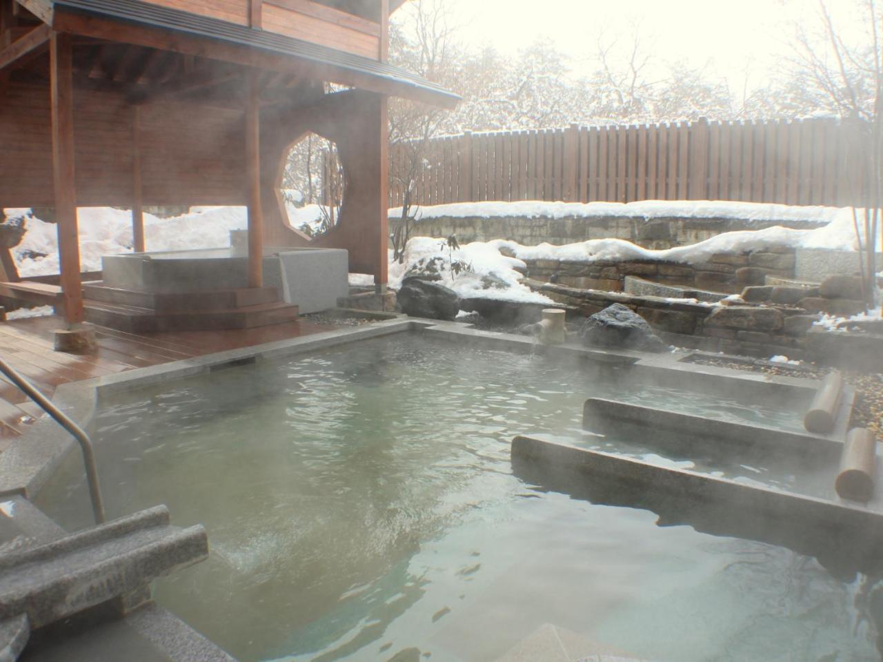 Kusatsu Onsen Hotel Village Buitenkant foto